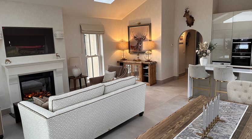 Photo of Stunning Lake Cottage