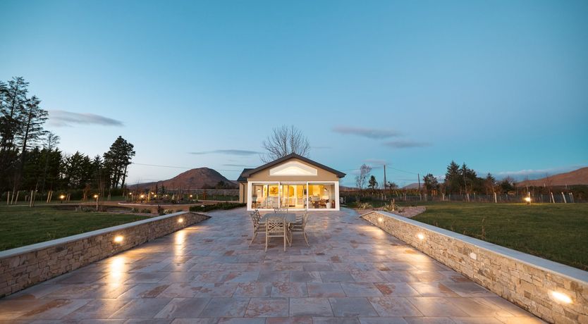 Photo of Stunning Lake Cottage