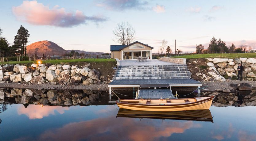 Photo of Stunning Lake Cottage