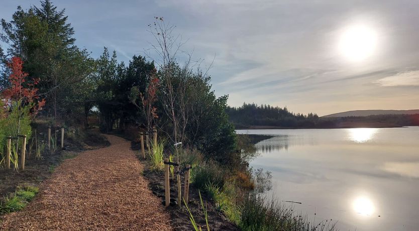 Photo of Stunning Lake Cottage