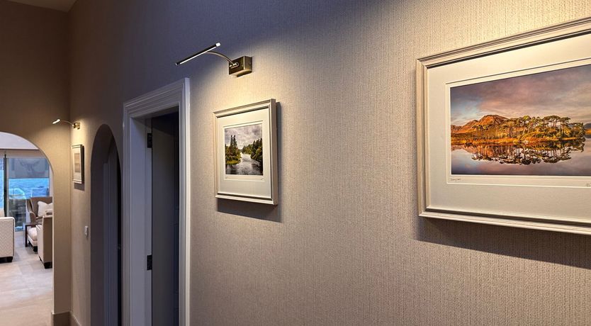 Photo of Stunning Lake Cottage