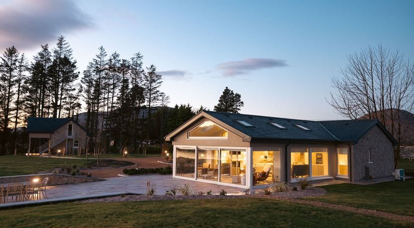 Photo of Stunning Lake Cottage