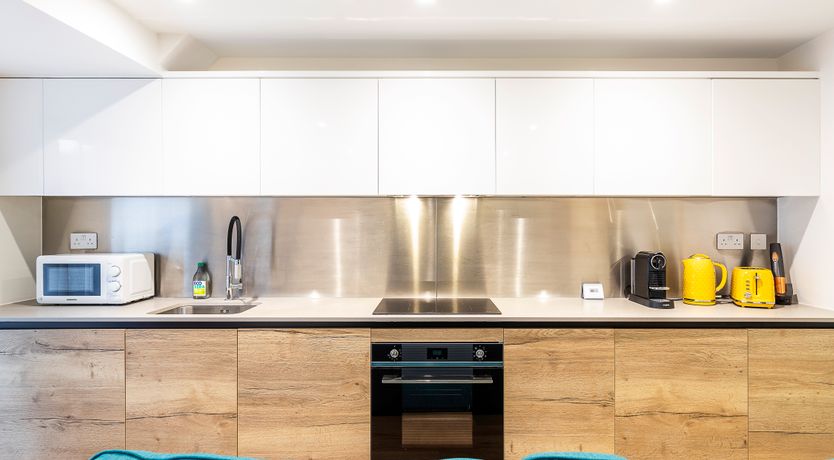 Photo of Crown & Glory