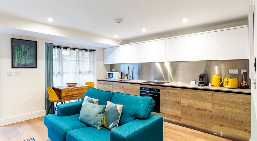 Photo of Crown & Glory