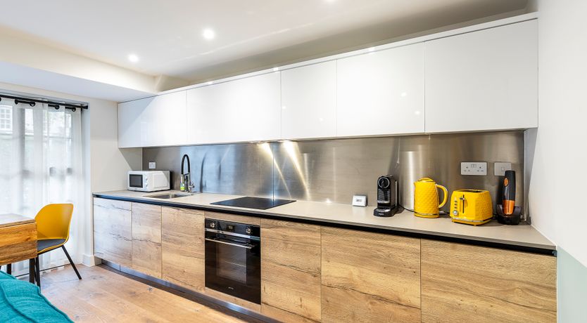 Photo of Crown & Glory