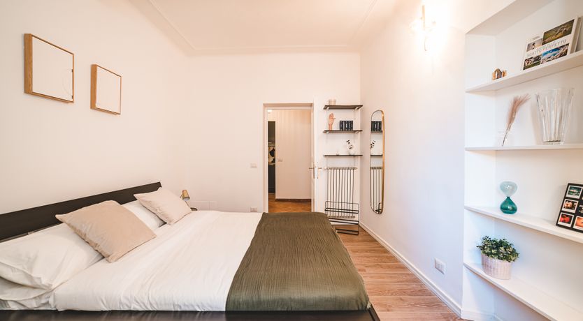 Photo of The Roman View