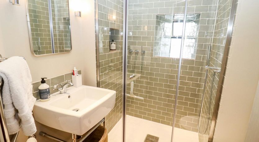 Photo of River Windrush Valley Cottage