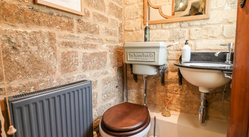 Photo of River Windrush Valley Cottage