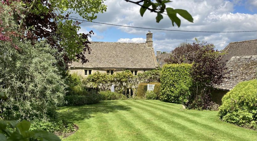 Photo of River Windrush Valley Cottage