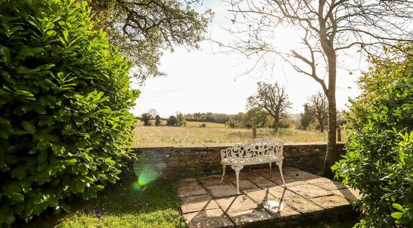 Photo of River Windrush Valley Cottage