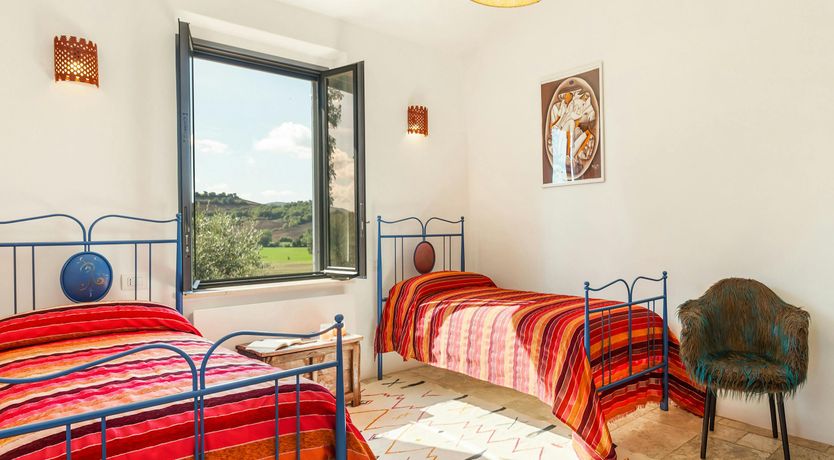 Photo of Tuscan Nightingale