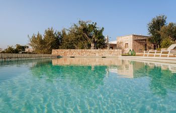 Sunshine & Citrus Holiday Home