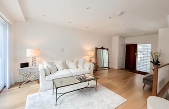 Notting Hill Jewel Holiday Home
