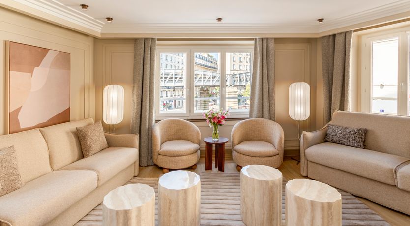 Photo of Queen of the Moment