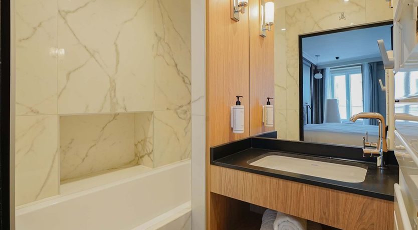 Photo of Queen of the Moment