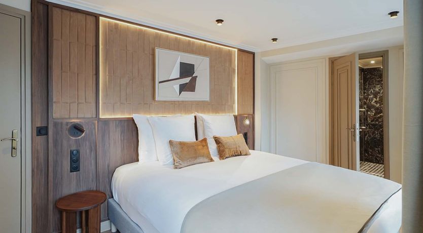 Photo of Queen of the Moment