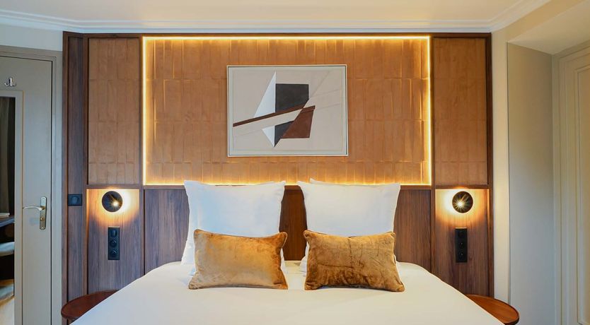 Photo of Queen of the Moment