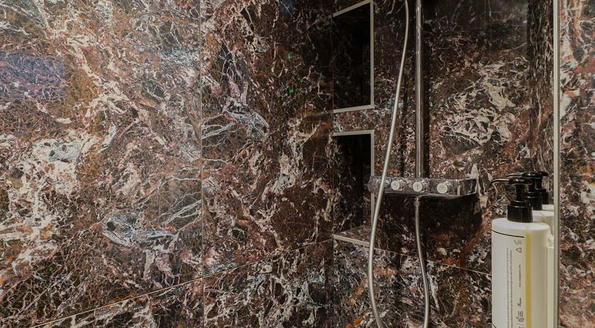 Photo of Queen of the Moment