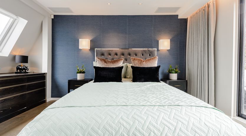 Photo of The Ivy & Gold