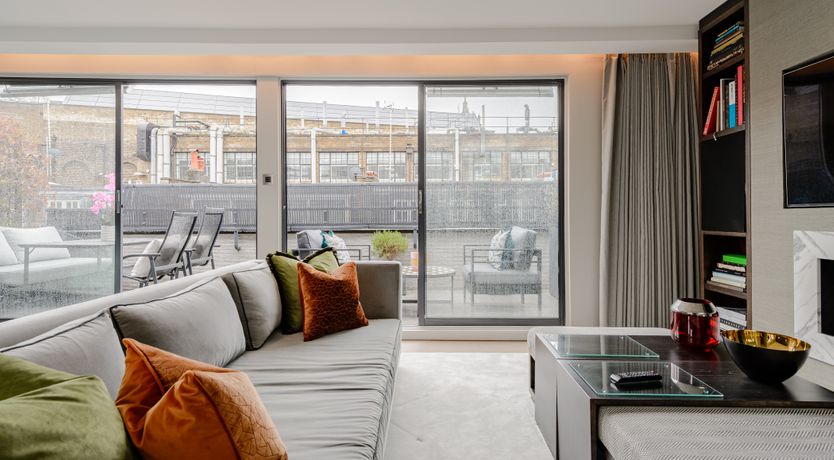 Photo of The Ivy & Gold