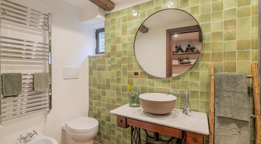 Photo of Lavender & Wine