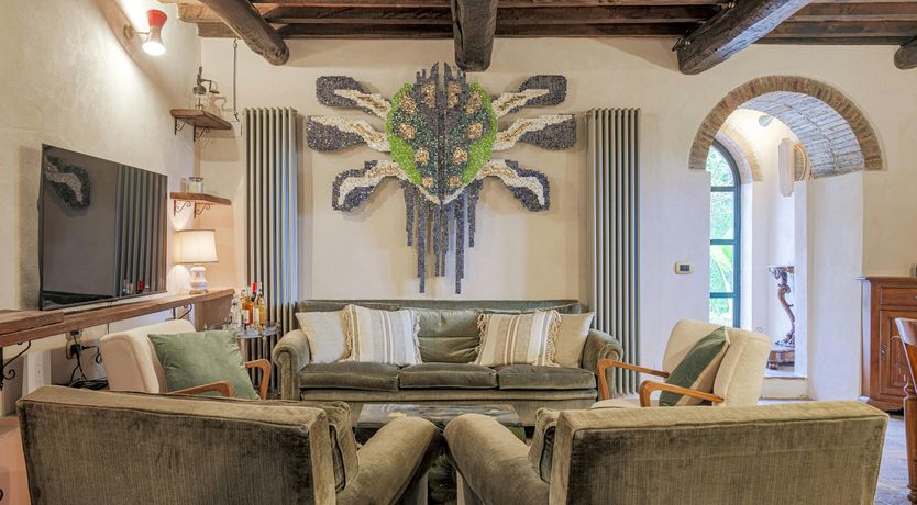 Photo of Lavender & Wine