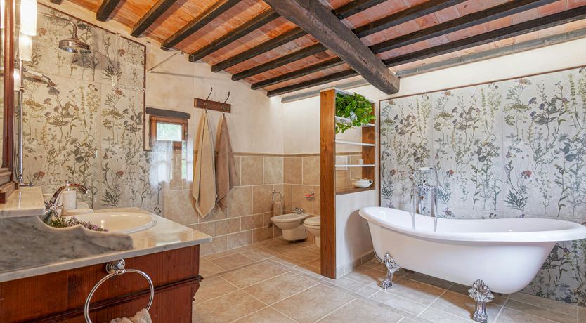 Photo of Lavender & Wine