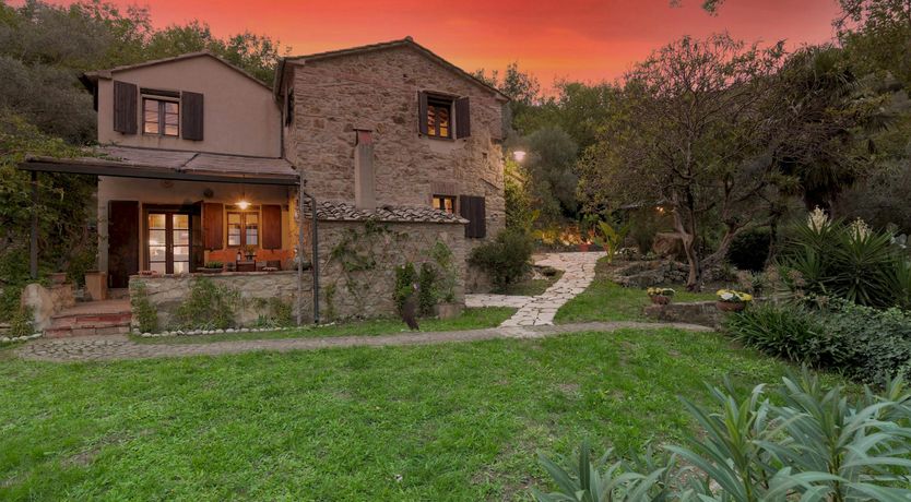 Photo of Lavender & Wine