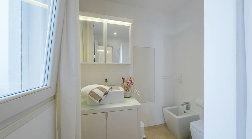 Photo of Ivory & Umber