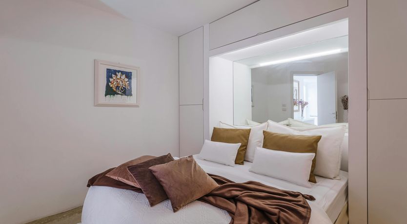 Photo of Ivory & Umber