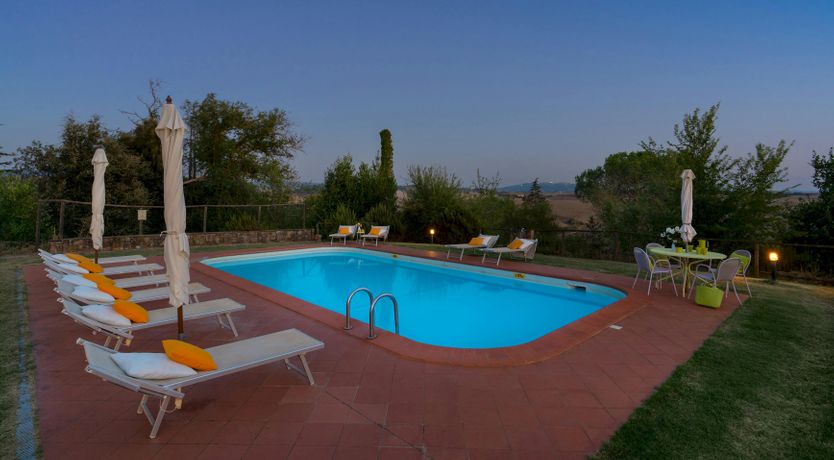 Photo of The Ochre farmhouse