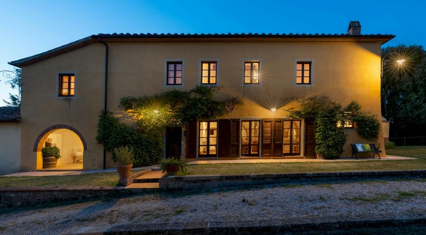 Photo of The Ochre farmhouse