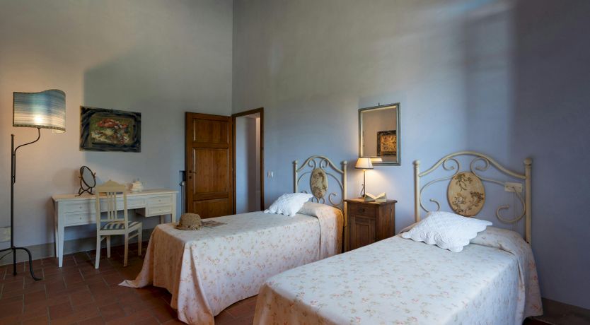 Photo of The Ochre farmhouse