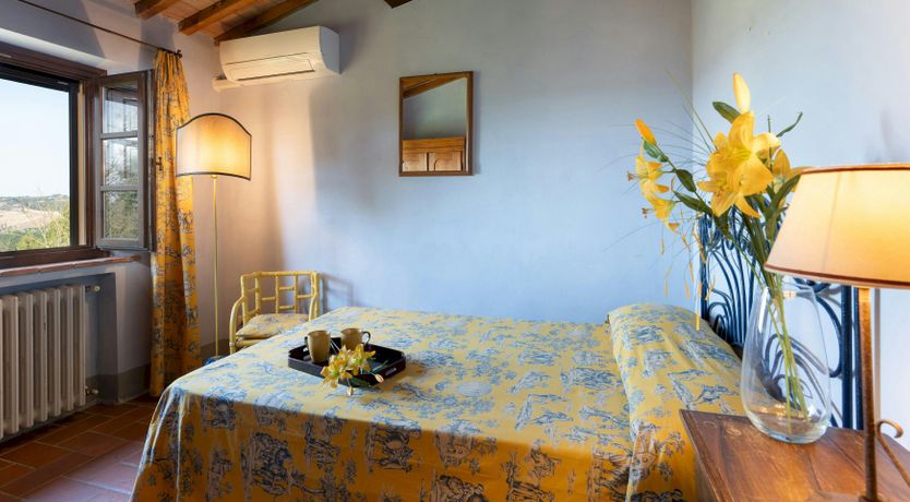 Photo of The Ochre farmhouse