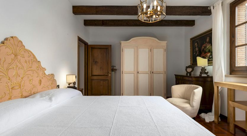 Photo of Love in Tuscany