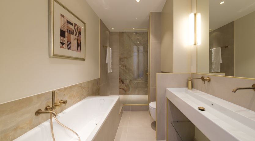 Photo of A Walk Along the Seine