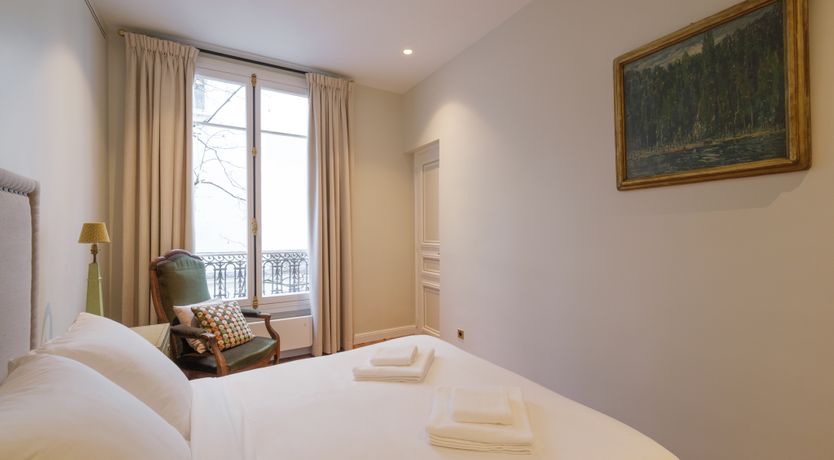 Photo of A Walk Along the Seine