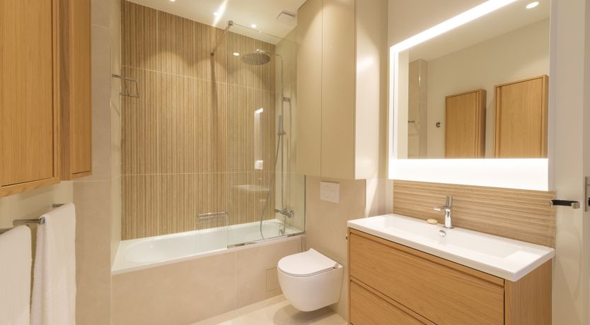 Photo of A Walk Along the Seine