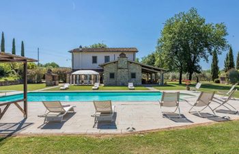 Tuscan Geraniums Holiday Home