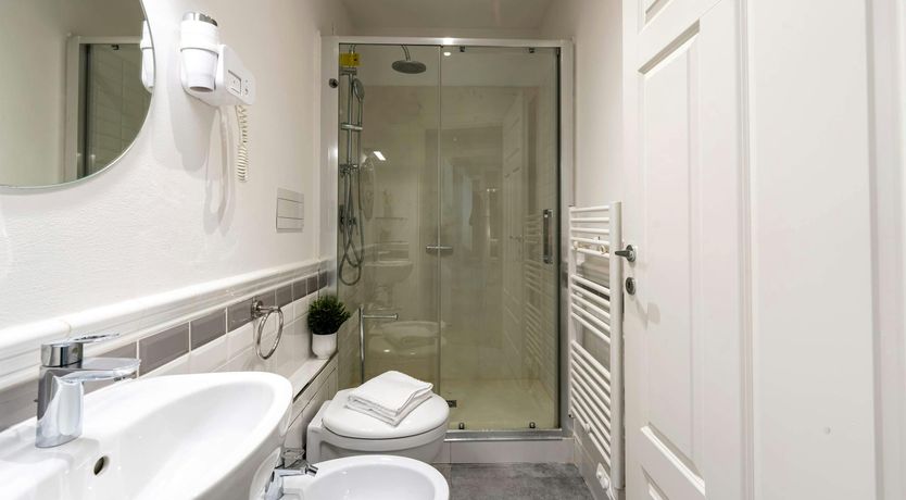 Photo of Santa Croce Style