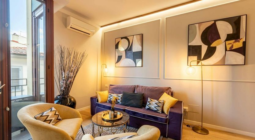 Photo of Santa Croce Style