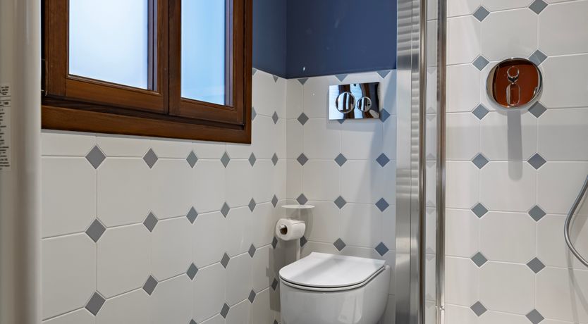 Photo of Crystal & Lace