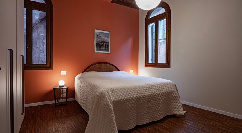 Photo of Crystal & Lace