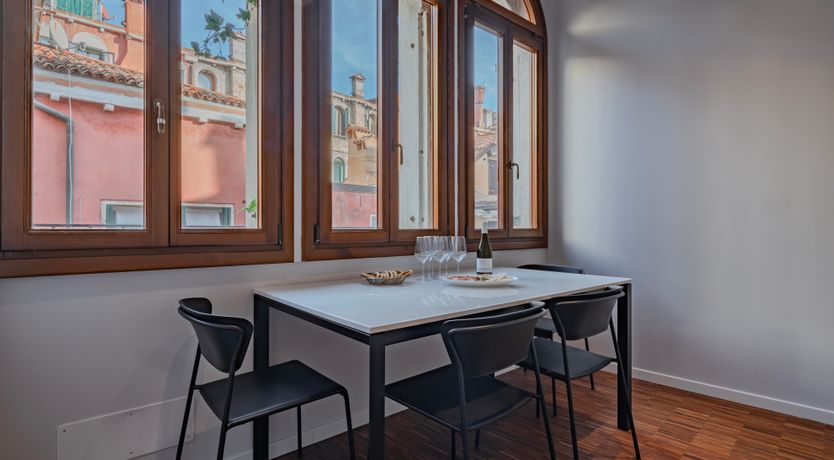 Photo of Crystal & Lace