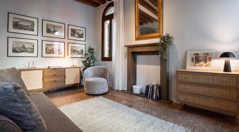 Photo of Crystal & Lace