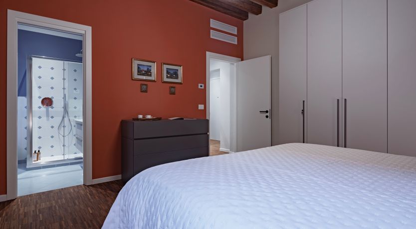 Photo of Crystal & Lace