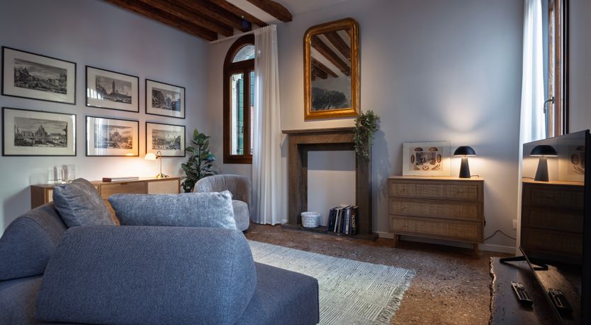 Photo of Crystal & Lace