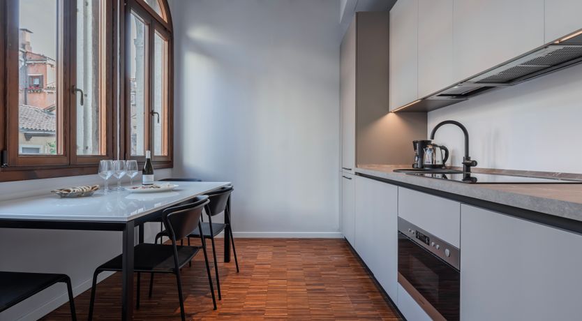 Photo of Crystal & Lace