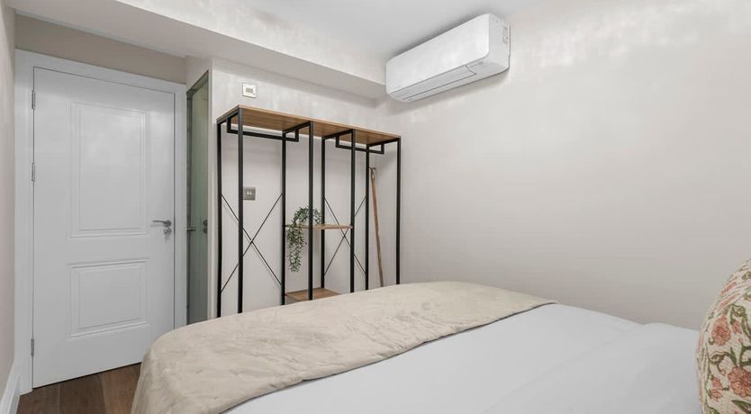 Photo of London Groove