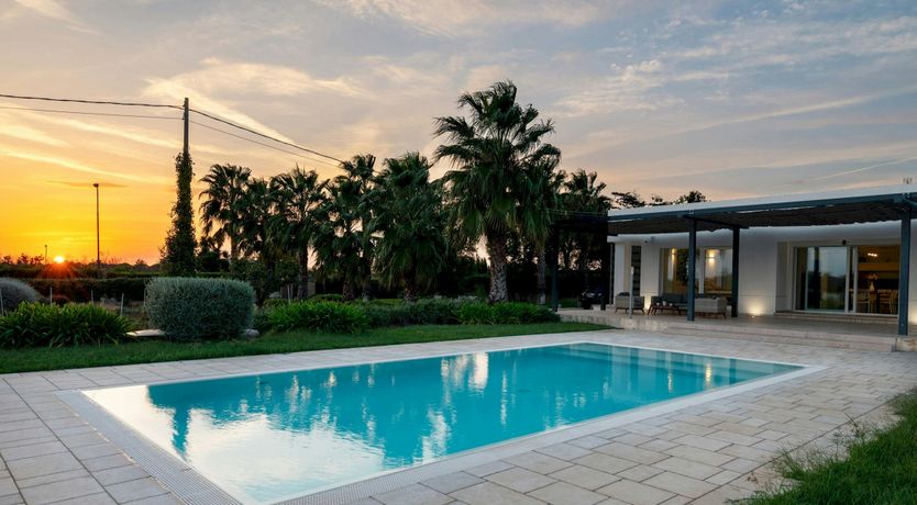 Photo of Salento Glow